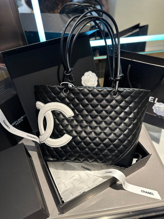 CC grand shopping tote size: 28cm