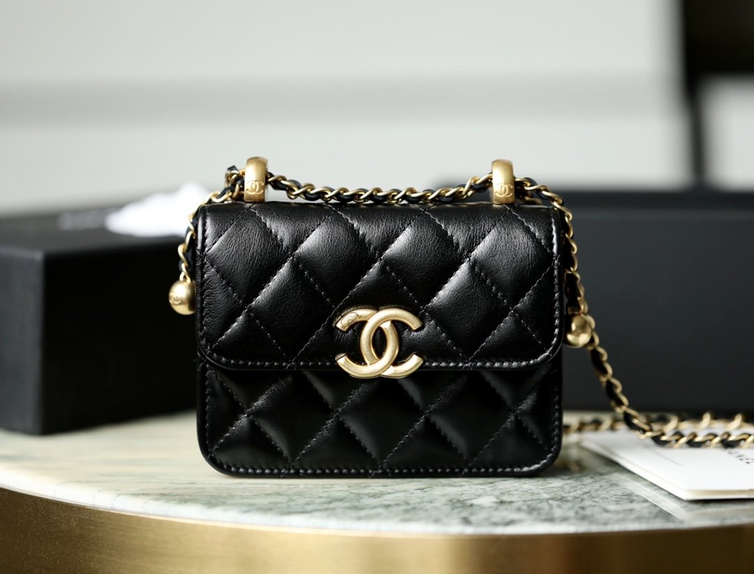 cc CO-CO Clutch With Chain 9.5cm/3.7in Gold Toned Hardware For Women Black