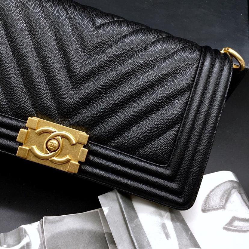 CC 25.5cm Boy Handbag Black Grained Calfskin Gold Tone Metal Caviar leather